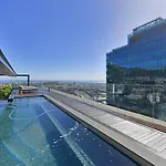 Safiya - Designer Apartment, Stunning Views
